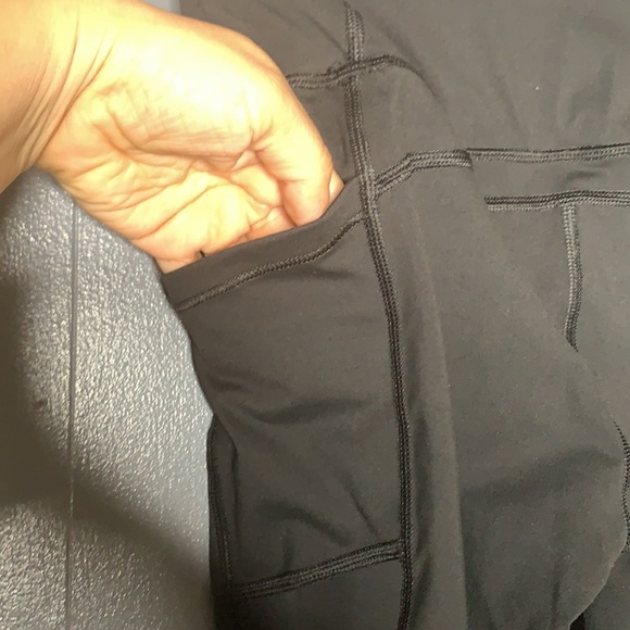 Victoria Sport Black Capri Leggings‎ Size M - Picture 8 of 13